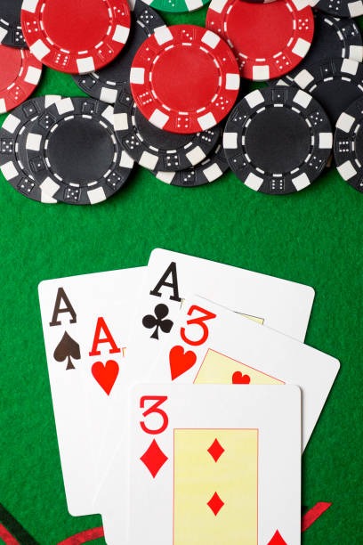 Diamond Empire paytable and game settings interface on nustoto mobile